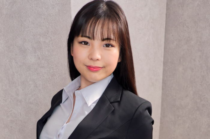 リクルートスーツの初々しい女をヤる